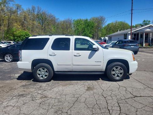 Used 2011 GMC Yukon SLE AWD/4WD image 3
