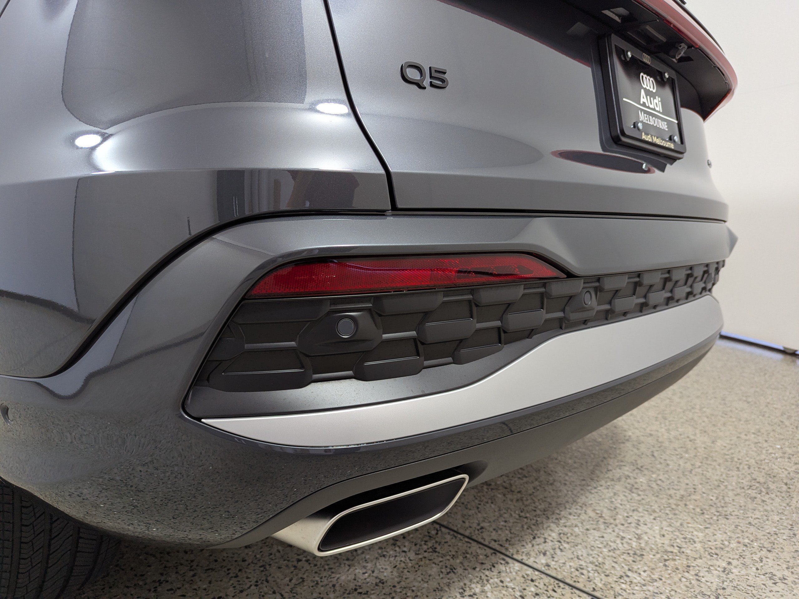 Certified 2025 Audi Q5 Premium AWD/4WD image 9