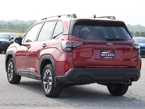 Used 2025 Subaru Forester Premium AWD/4WD image 11