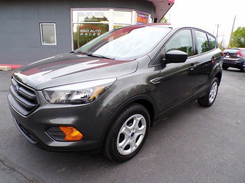 Used 2019 Ford Escape S FWD image 1