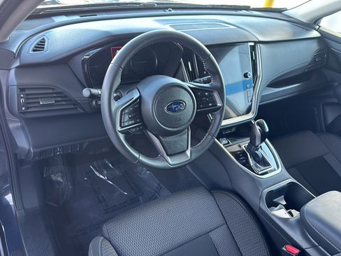 Used 2025 Subaru Outback Premium w/ Popular Package #1A image 10