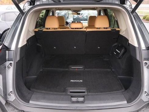 Certified 2023 Nissan Rogue Platinum image 7