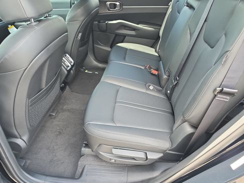New 2026 Kia Sorento S w/ S Panoramic Sunroof Package FWD image 16