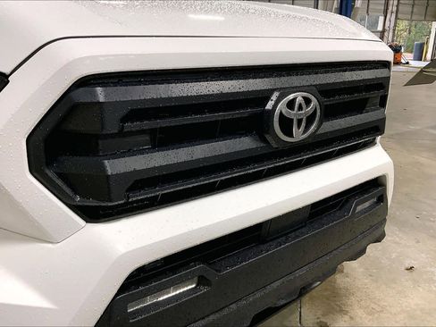 Used 2024 Toyota Tacoma SR5 image 29