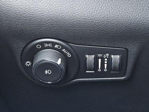 New 2026 Jeep Compass Latitude image 13