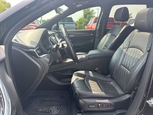 Used 2023 Buick Enclave Avenir w/ Avenir Technology Package image 10