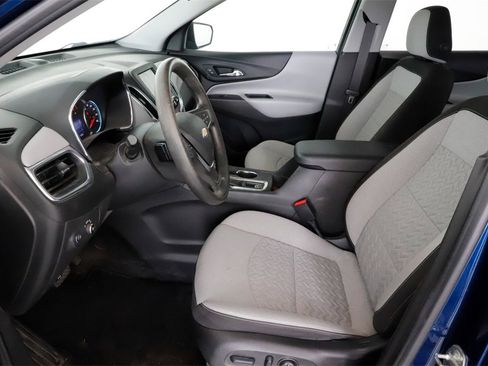 Used 2022 Chevrolet Equinox LS w/ LS Convenience Package image 16