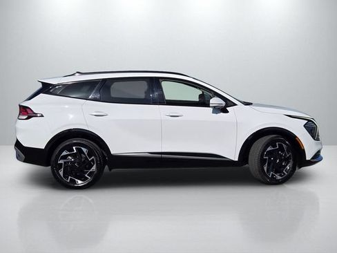Used 2025 Kia Sportage SX AWD/4WD image 3
