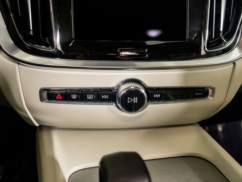 Used 2026 Volvo V60 B5 Cross Country Plus w/ Protection Package Premier image 36