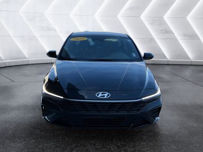 Certified 2025 Hyundai Elantra SE