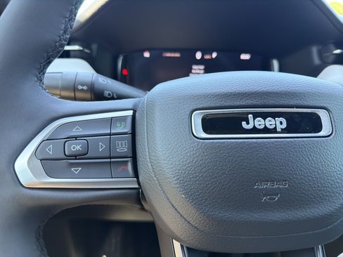 Used 2024 Jeep Compass Limited w/ Elite Group AWD/4WD image 10