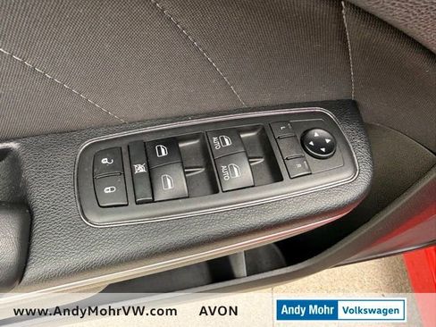 Used 2018 Dodge Charger R/T Scat Pack RWD image 18