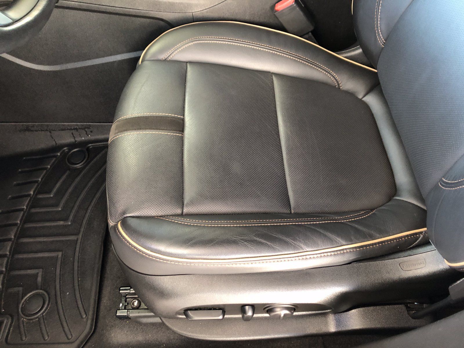 Used 2020 Chevrolet Blazer Premier FWD image 22