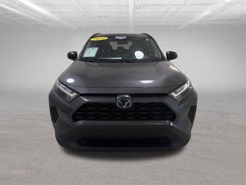 Used 2024 Toyota RAV4 LE AWD/4WD image 2