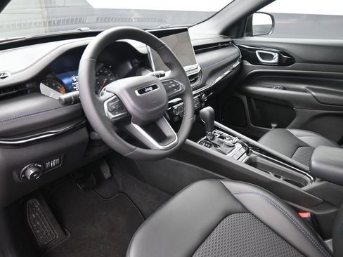 New 2026 Jeep Compass Latitude AWD/4WD image 18