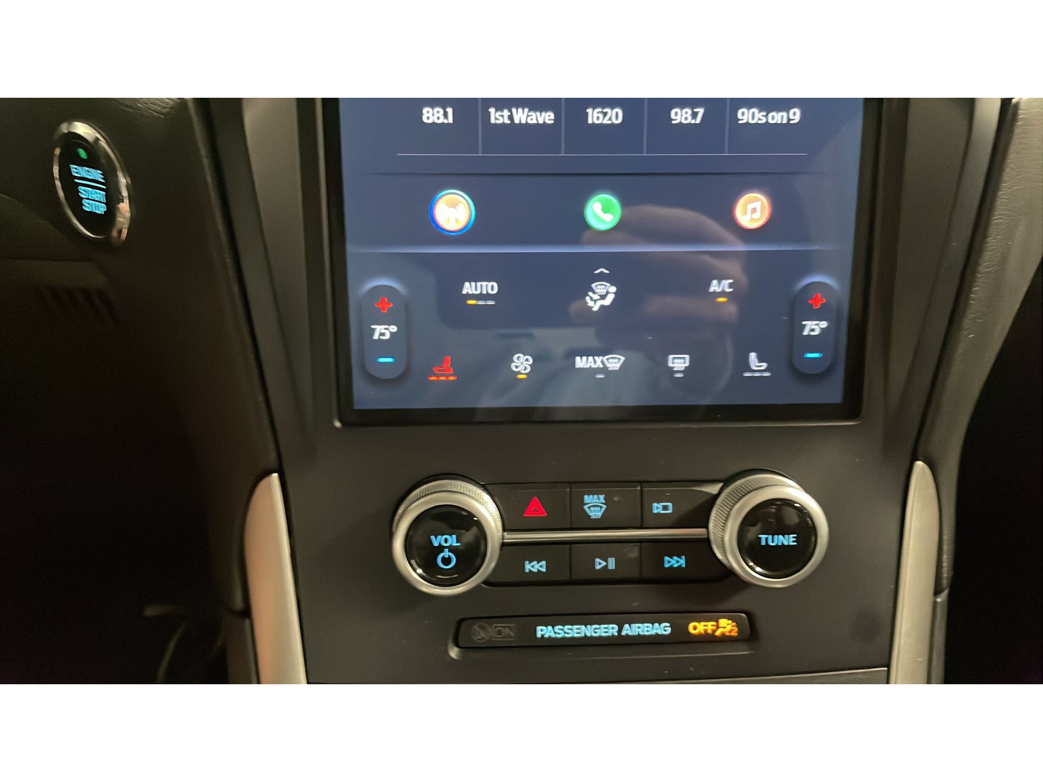 Used 2023 Ford Edge SEL AWD/4WD image 14