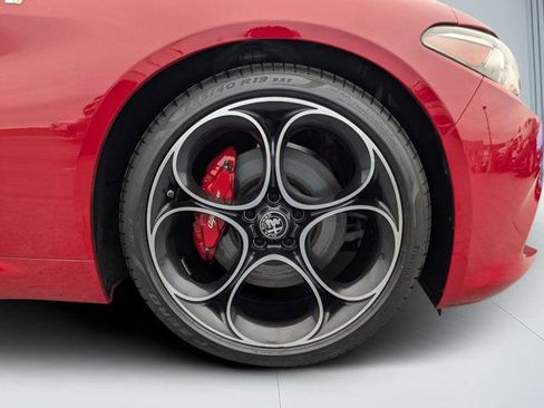 Used 2022 Alfa Romeo Giulia Ti w/ Active Assist Plus Package image 11