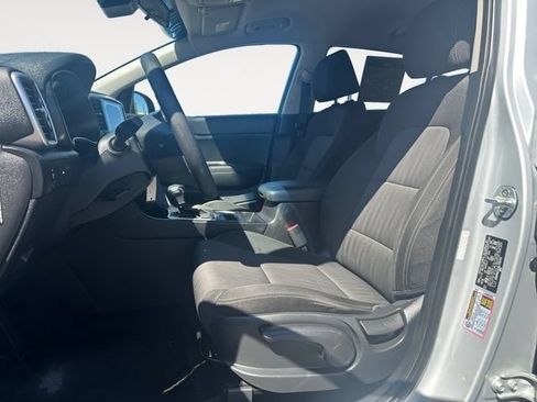 Used 2020 Kia Sportage LX AWD/4WD image 9