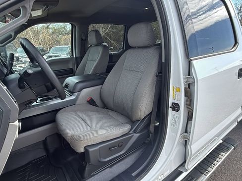 Used 2022 Ford F450 XLT w/ XLT Value Package image 12