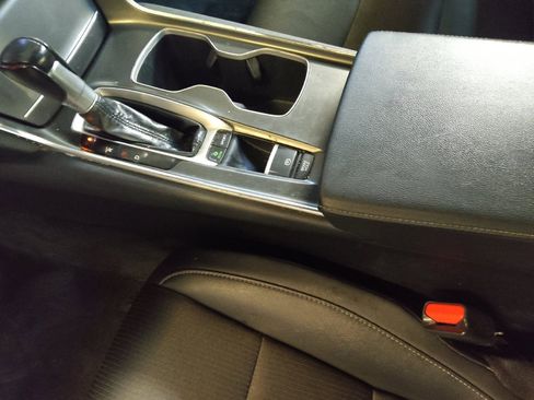 Used 2020 Honda Accord Sport image 26
