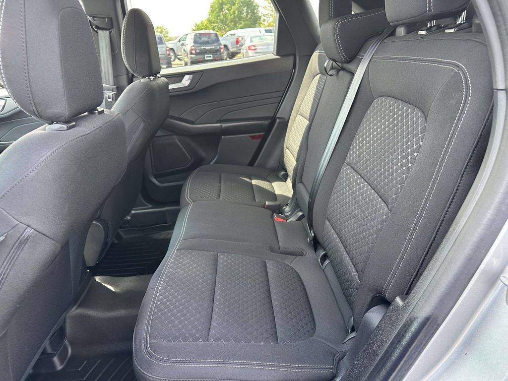 Used 2024 Ford Escape Active w/ Tech Pack #2 AWD/4WD image 12