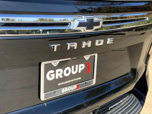 Used 2021 Chevrolet Tahoe Premier w/ Premium Package image 28