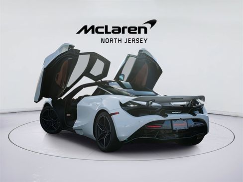 Used 2018 McLaren 720S image 14