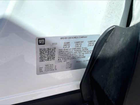 Used 2024 Chevrolet Trax LS w/ LS Convenience Package FWD image 30