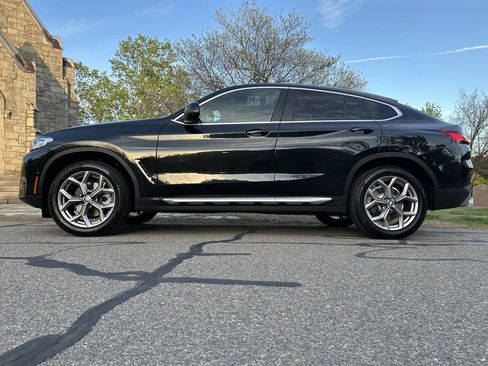 Used 2022 BMW X4 xDrive30i w/ Premium Package 2 image 8