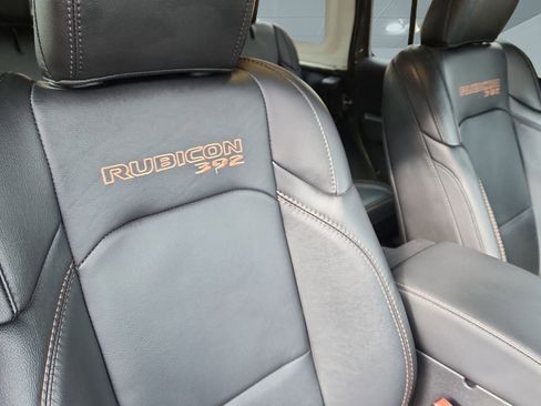 Used 2022 Jeep Wrangler Unlimited Rubicon w/ Trailer Tow Package image 16