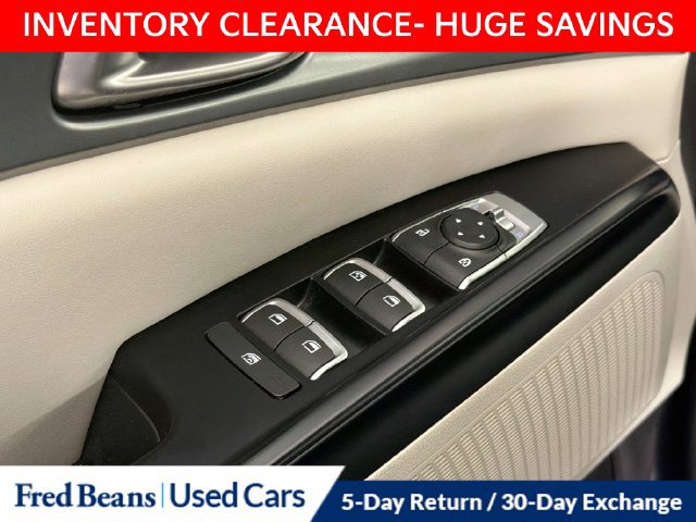 Used 2024 Kia Carnival LX FWD image 20