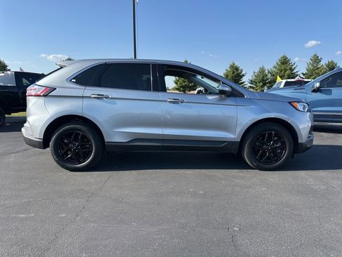 Used 2024 Ford Edge SEL image 4