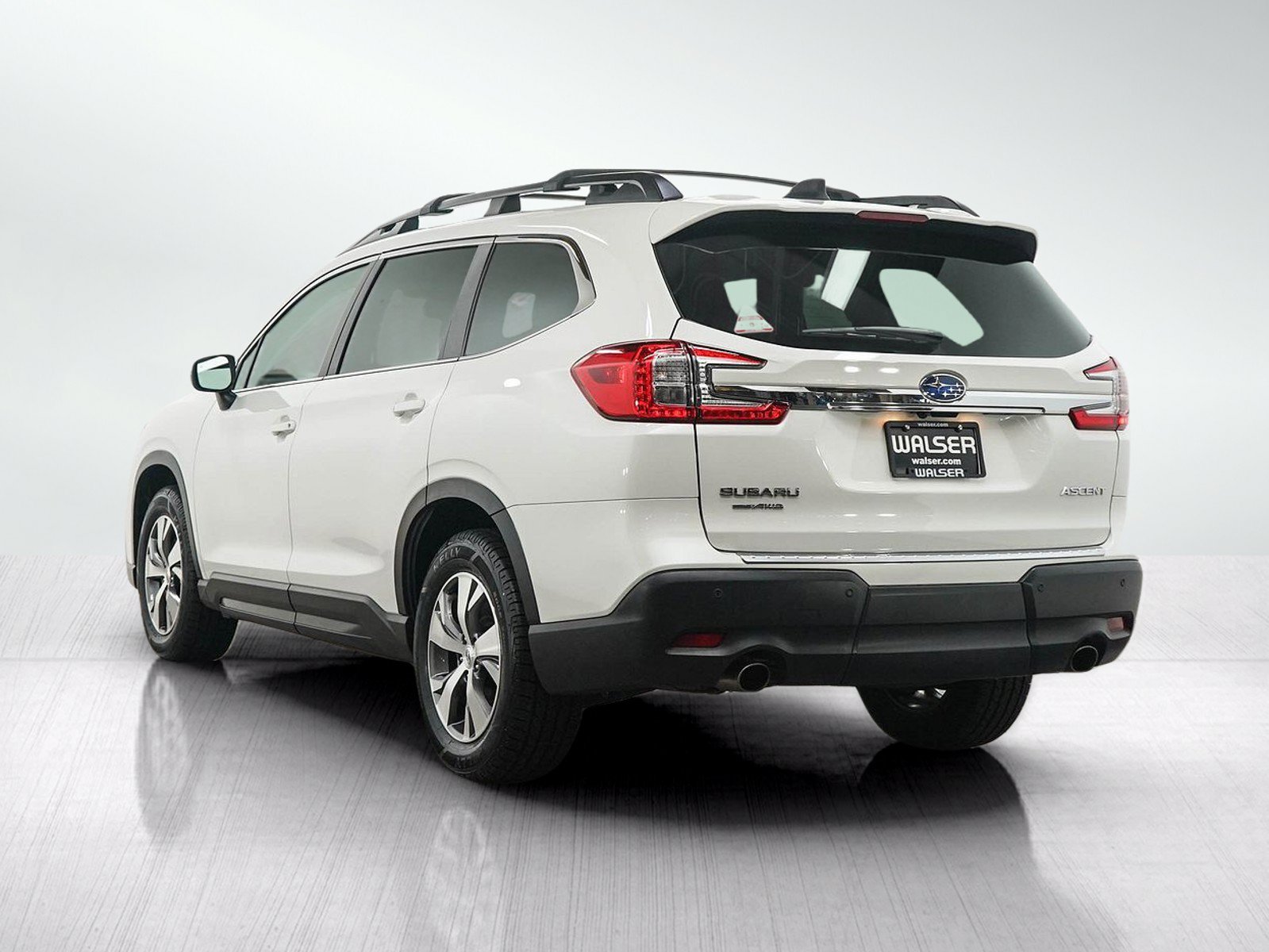 Used 2023 Subaru Ascent Premium w/ Convenience Package AWD/4WD image 3