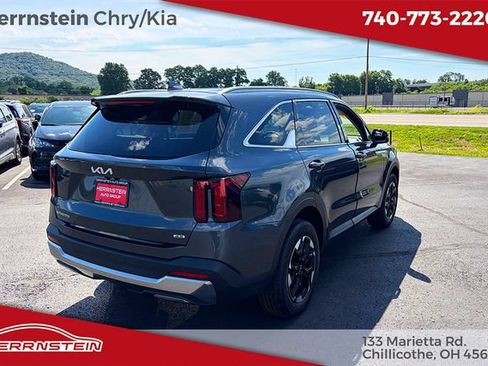 Used 2024 Kia Sorento S AWD/4WD image 28