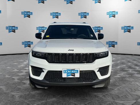 Certified 2023 Jeep Grand Cherokee Altitude image 15