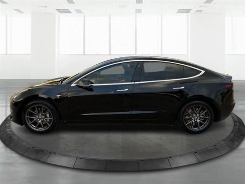 Used 2019 Tesla Model 3 Standard Range Plus RWD image 5