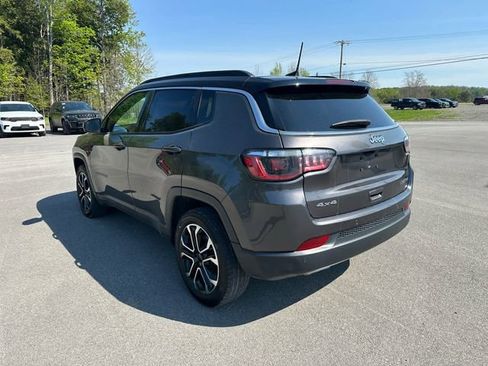 Used 2023 Jeep Compass Limited AWD/4WD image 3