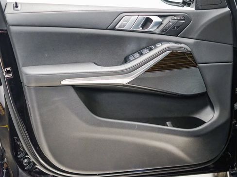 Used 2020 BMW X7 xDrive40i w/ Parking Assistance Package image 25