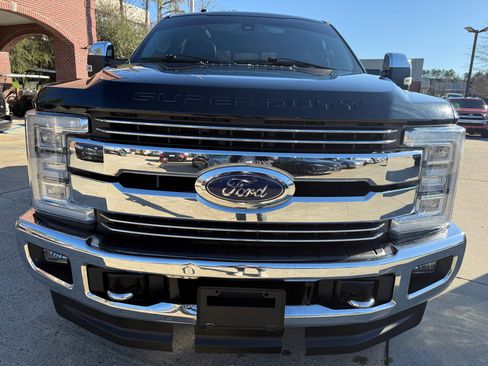 Used 2017 Ford F250 Lariat w/ Lariat Ultimate Package image 7