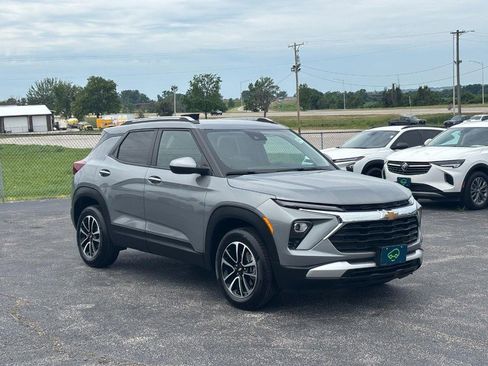 Certified 2025 Chevrolet TrailBlazer LT AWD/4WD image 7