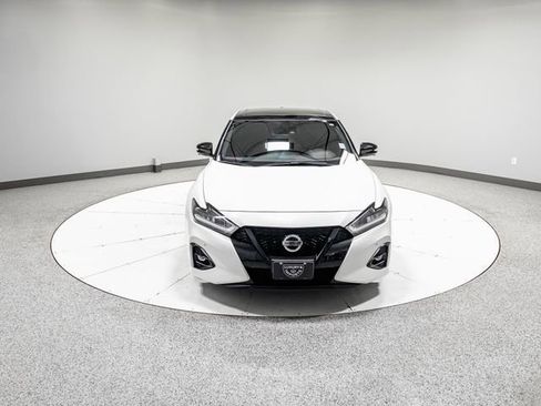 Used 2021 Nissan Maxima SR FWD image 30