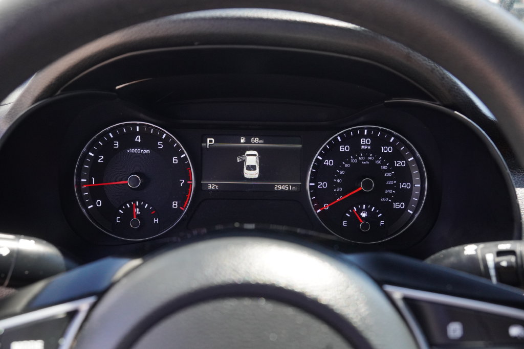 Used 2024 Kia Forte LXS w/ LXS Technology Package FWD image 19