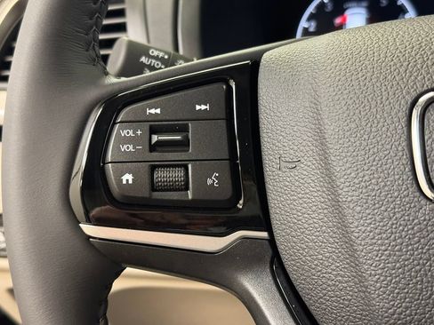 Used 2026 Honda Odyssey Touring image 42