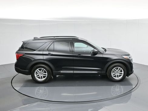 New 2025 Ford Explorer Active w/ Active Comfort Package image 3