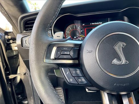 Used 2020 Ford Mustang Shelby GT500 w/ Technology Package image 20