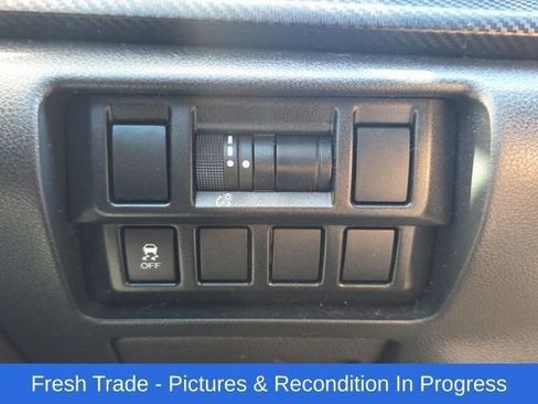 Used 2018 Subaru Crosstrek 2.0i Premium AWD/4WD image 17