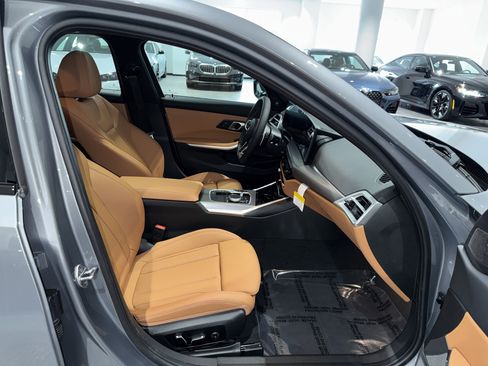 New 2026 BMW 330i Sedan w/ M Sport Package image 9