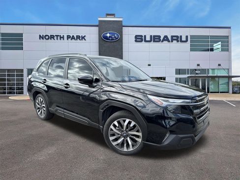 Used 2025 Subaru Forester Touring w/ Popular Package - Touring AWD/4WD image 1