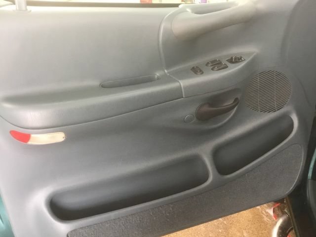 Used 1998 Ford F150 XLT AWD/4WD image 6