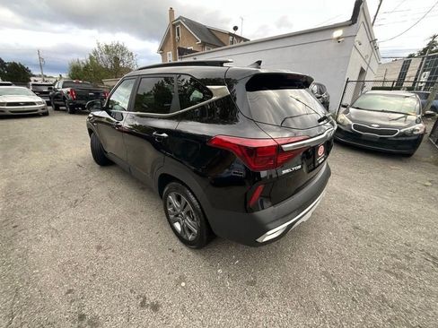 Used 2023 Kia Seltos S w/ Navigation Package image 6